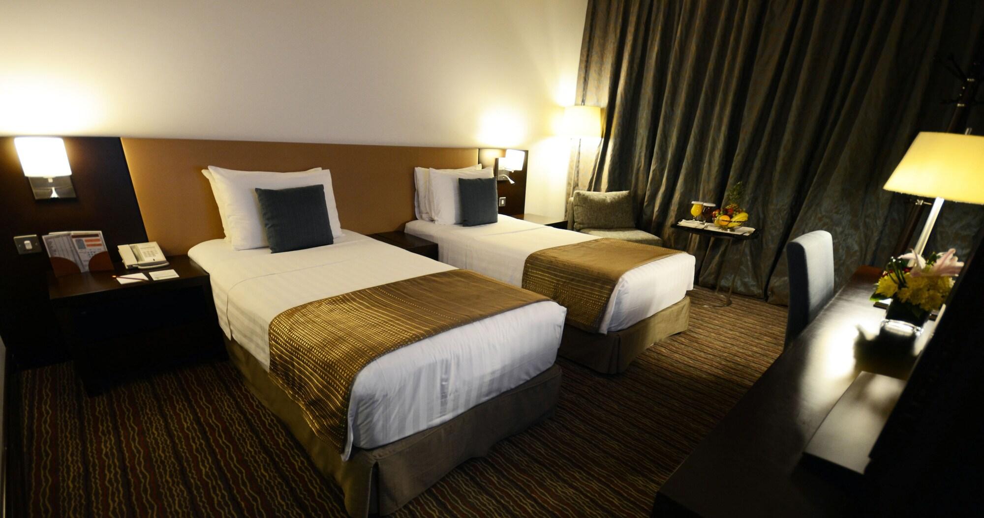 Safir Hotel Doha Exterior foto