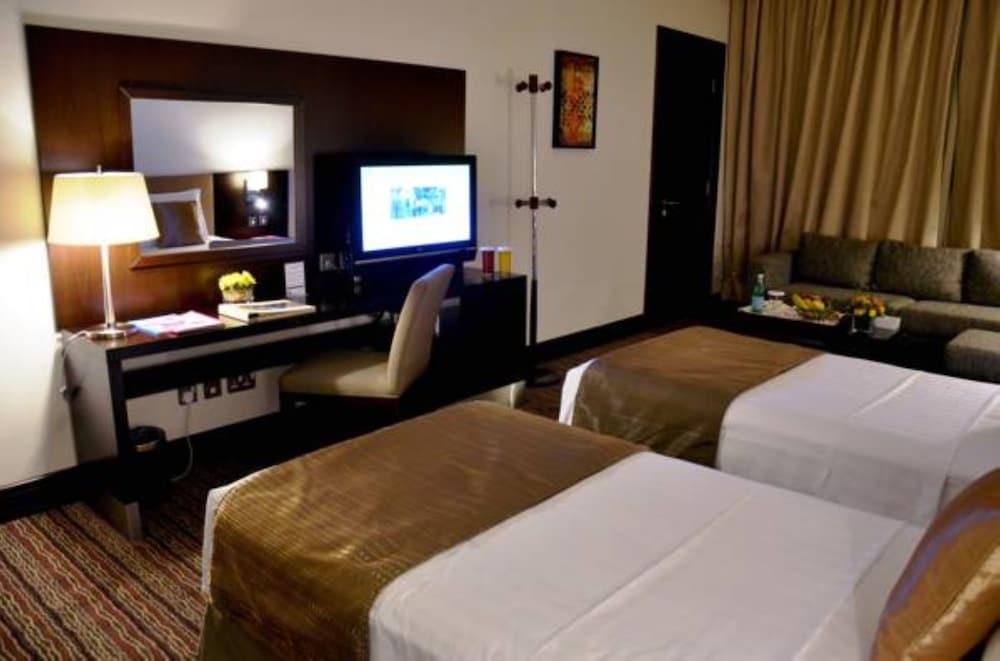 Safir Hotel Doha Exterior foto