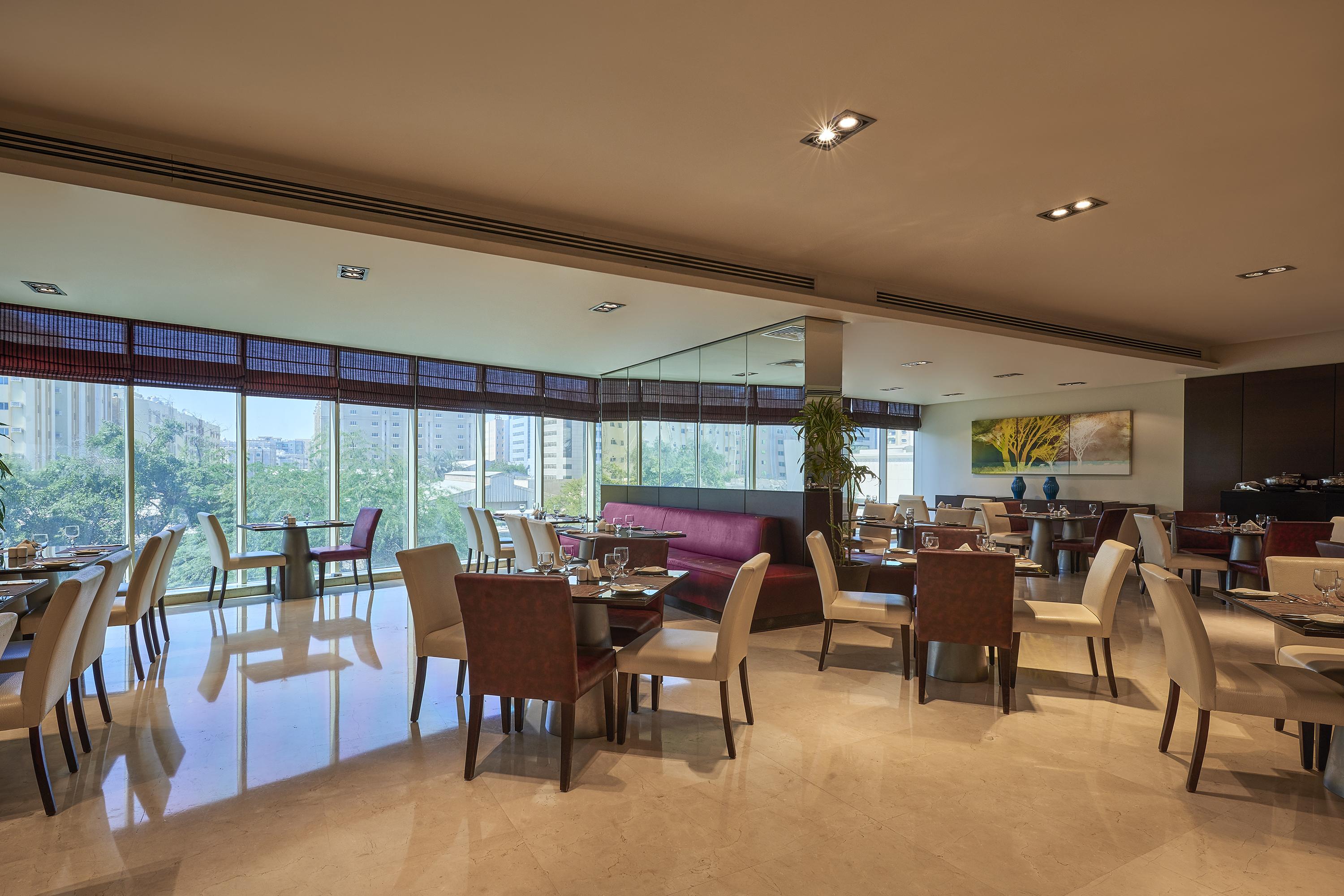 Safir Hotel Doha Exterior foto
